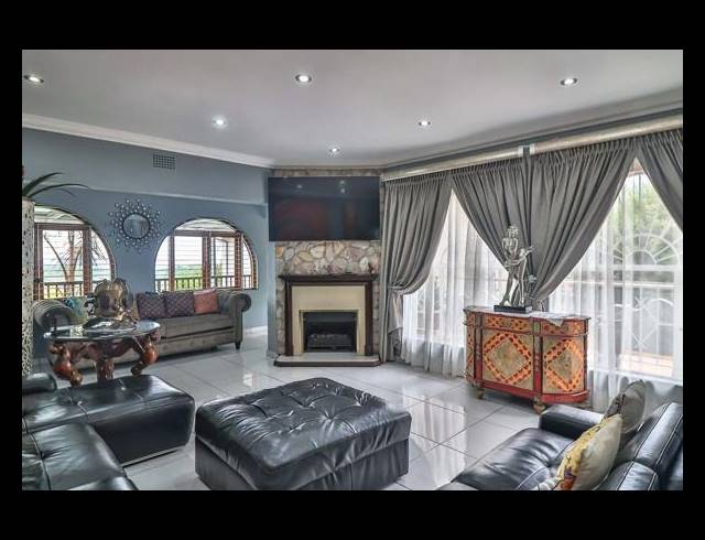 5 BEDROOM HOUSE FOR SALE IN GLENVISTA
